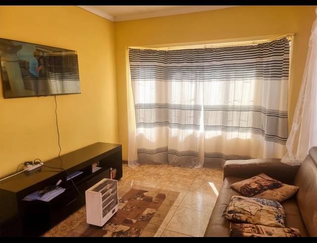 2 BEDROOM HOUSE FOR SALE IN EVATON WEST